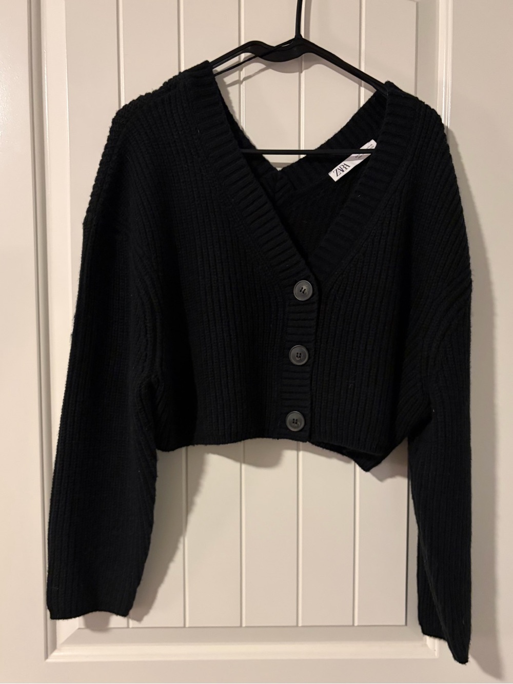 Zara Black Ribbed Cropped V-Neck Button Cardigan